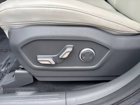 Used 2025 Hyundai Santa Fe SEL AWD/4WD image 30