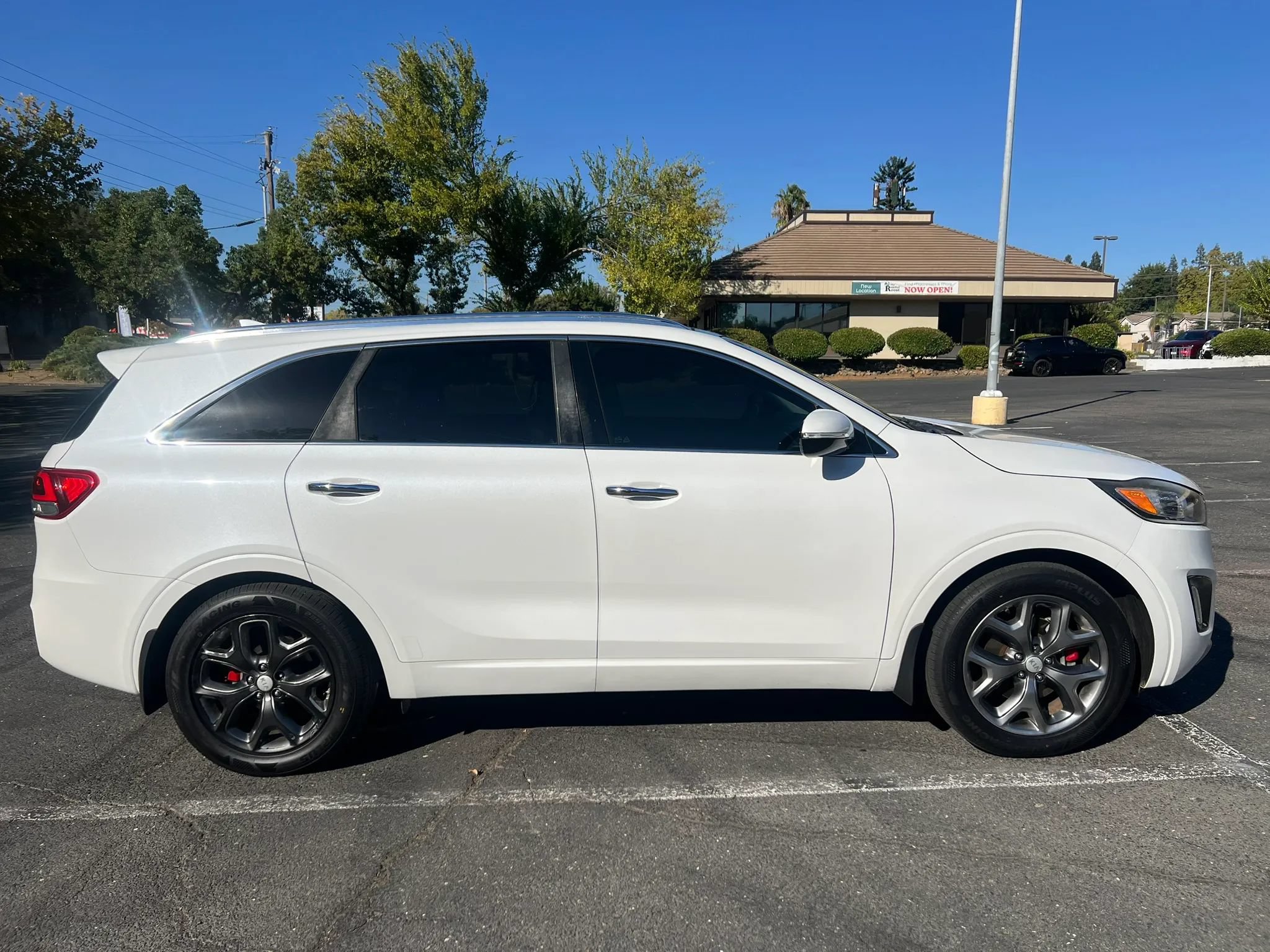 Used 2016 Kia Sorento SX FWD image 3