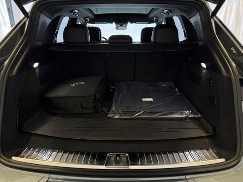 New 2026 Porsche Cayenne Turbo image 28