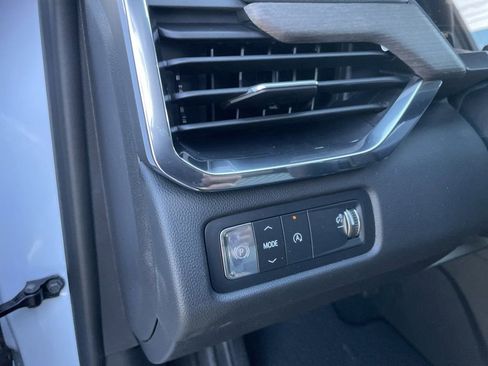 New 2026 GMC Acadia Denali w/ Super Cruise Package FWD image 39