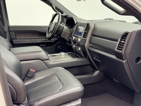 Used 2021 Ford Expedition Limited RWD image 30
