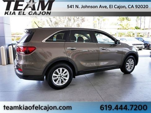 Certified 2019 Kia Sorento FWD image 8