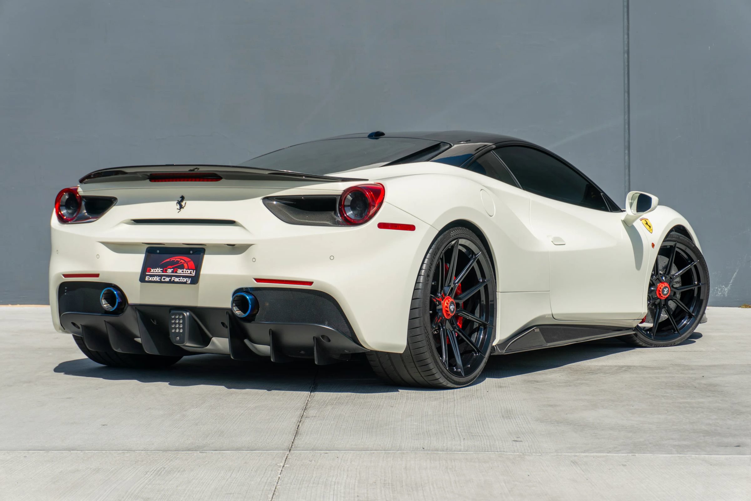 Used 2018 Ferrari 488 GTB RWD image 7