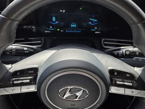 Used 2023 Hyundai Elantra Limited FWD image 24