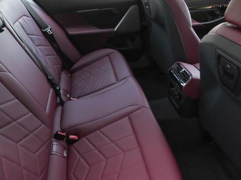 Certified 2026 BMW 540i xDrive AWD/4WD image 39