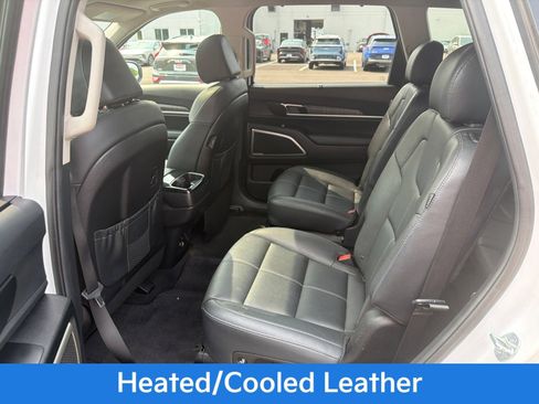 Used 2023 Kia Telluride EX w/ EX Captain's Chair Package FWD image 20