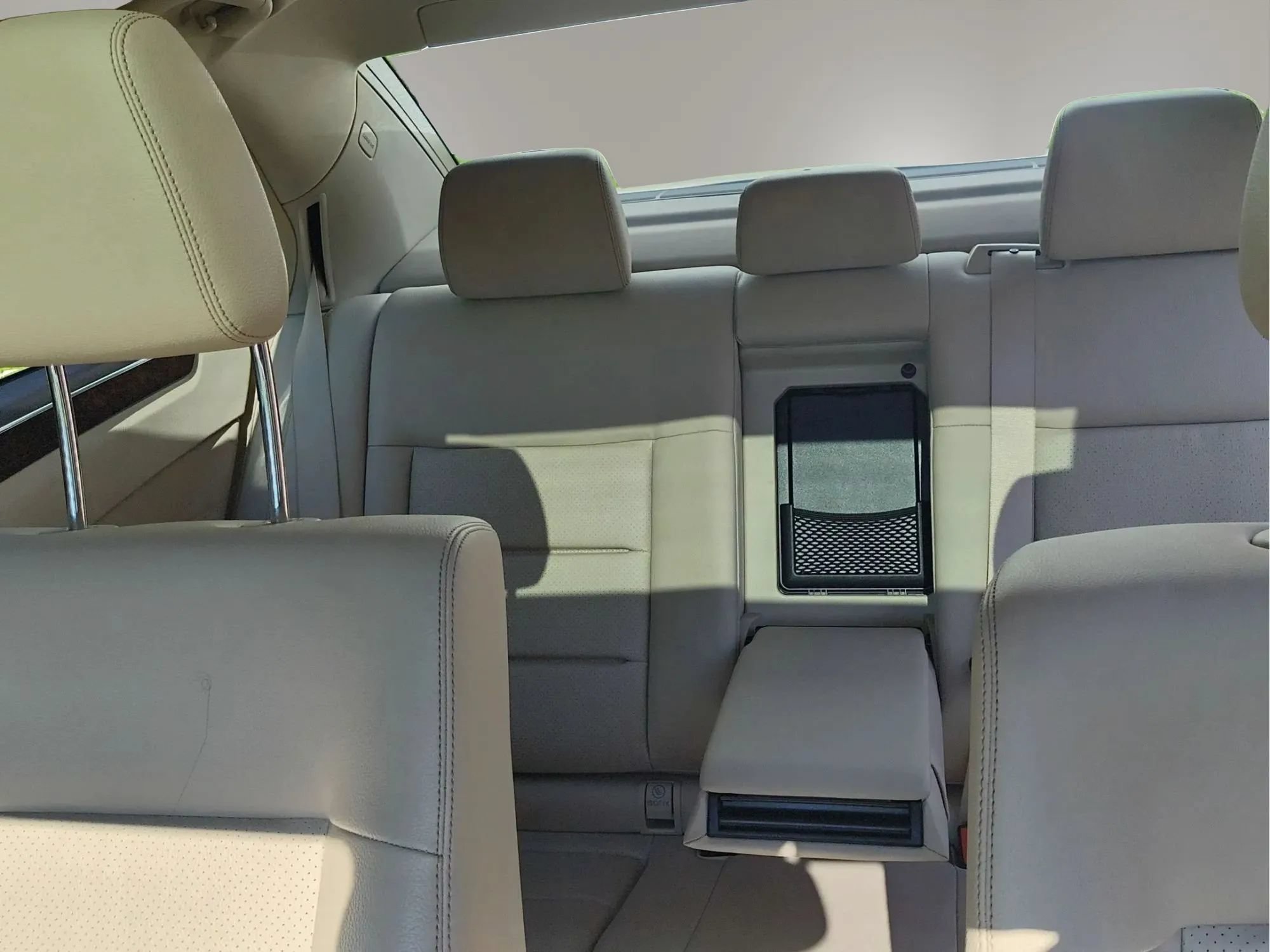 Used 2015 Mercedes-Benz E 350 4MATIC Sedan image 30