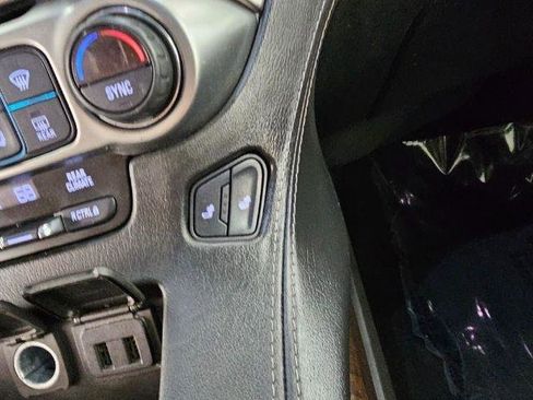 Used 2018 Chevrolet Suburban LT AWD/4WD image 16