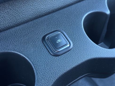 Used 2023 Mercedes-Benz Sprinter 2500 w/ Parking Package image 29