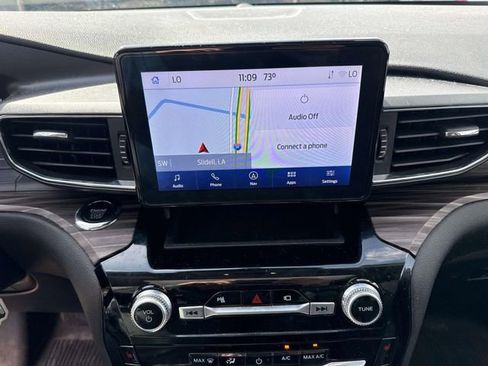 Used 2022 Ford Explorer Limited w/ Equipment Group 301A image 19