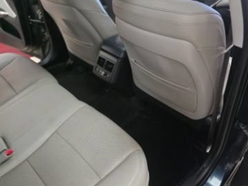 Used 2015 Toyota Avalon Limited w/ Technology Package FWD image 17