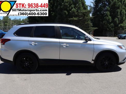 Used 2018 Mitsubishi Outlander LE AWD/4WD image 10