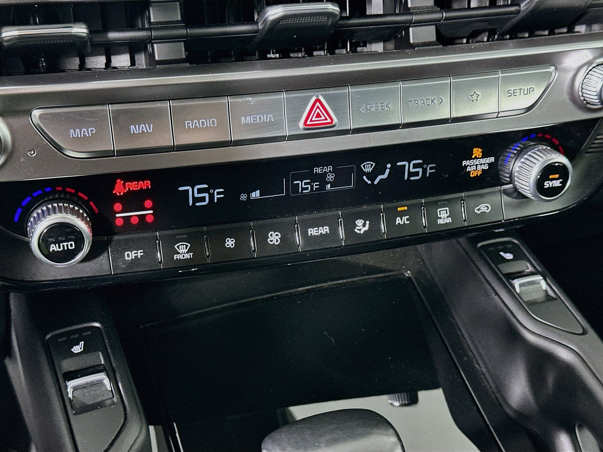 Used 2024 Kia Telluride S w/ S Sunroof Package AWD/4WD image 24
