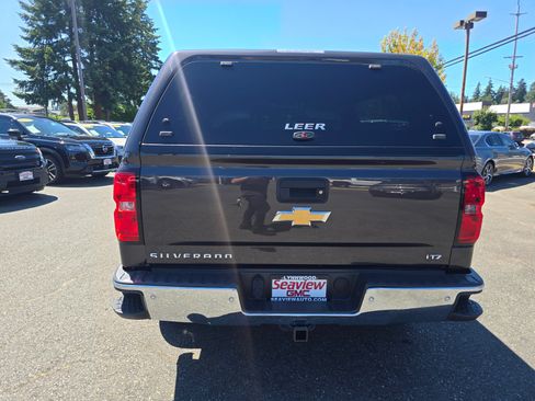Used 2015 Chevrolet Silverado 1500 LTZ Z71 w/ LTZ Plus Package AWD/4WD image 6