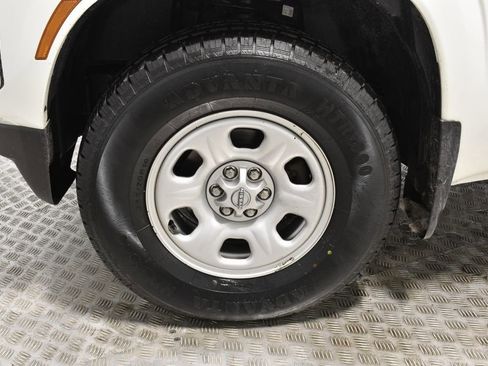 Used 2024 Nissan Frontier S w/ Technology Package image 35