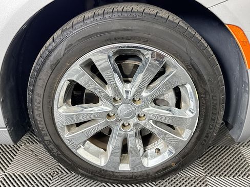 Used 2017 Chrysler 200 LX FWD image 30