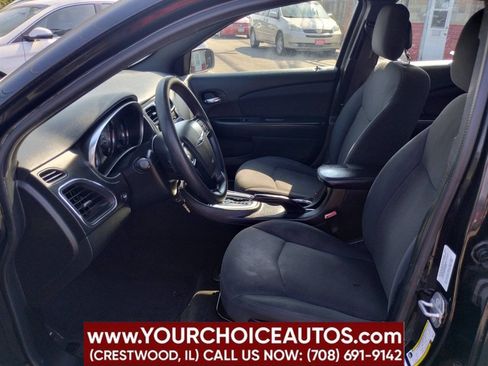 Used 2014 Chrysler 200 LX FWD image 15