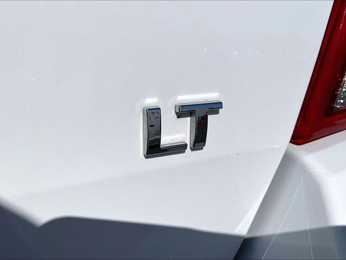 Used 2017 Chevrolet Trax LT AWD/4WD image 29