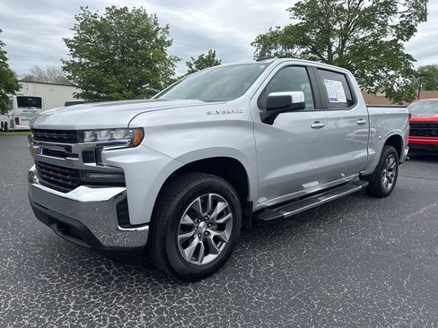 Used 2022 Chevrolet Silverado 1500 LT w/ Bed Protection Package AWD/4WD image 3