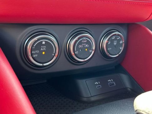 Used 2024 Nissan Z Performance w/ Floor Mat Package RWD image 38