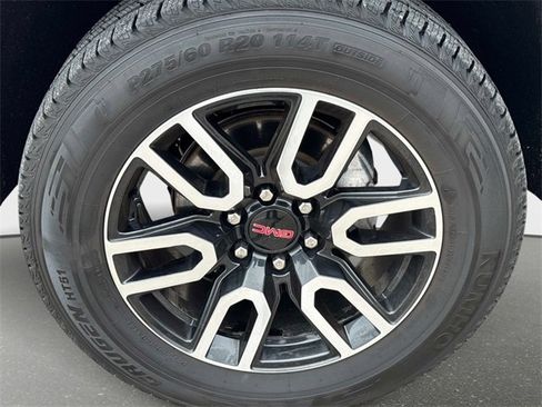 Used 2023 GMC Yukon AT4 w/ Technology Package image 9