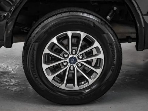 Used 2018 Ford F150 XLT w/ Equipment Group 302A Luxury AWD/4WD image 48