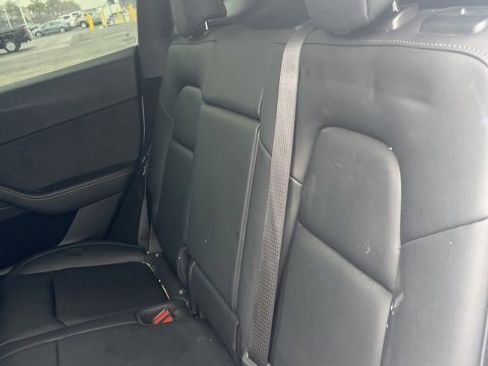 Used 2023 Tesla Model Y Performance image 12