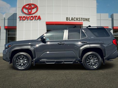 Certified 2026 Toyota 4Runner SR5 AWD/4WD image 6