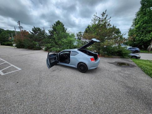 Used 2012 Scion tC FWD image 26
