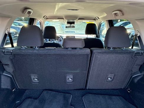 Certified 2025 Nissan Rogue SV AWD/4WD image 15