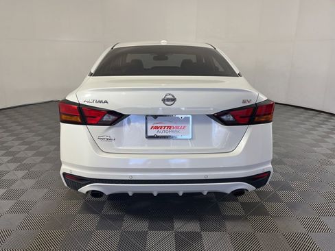 Used 2019 Nissan Altima 2.5 SV image 4