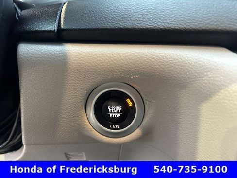 Used 2024 Chrysler Pacifica Touring-L image 20