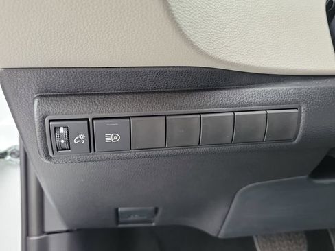 Used 2026 Toyota Corolla LE FWD image 9