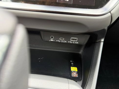 Used 2024 Subaru Crosstrek 2.5i Limited image 30