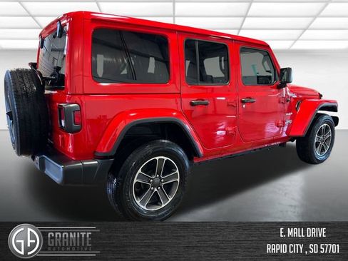 Used 2023 Jeep Wrangler Unlimited Sahara AWD/4WD image 5