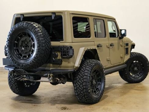 Used 2025 Jeep Wrangler Unlimited Rubicon 392 AWD/4WD image 9
