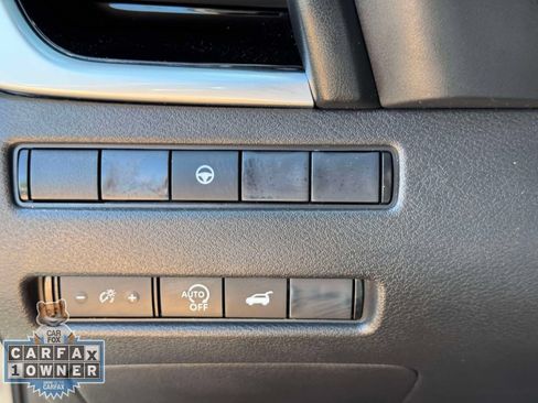 Used 2025 Nissan Rogue SV AWD/4WD image 22