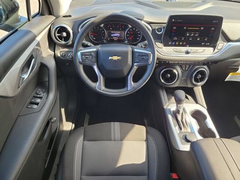 Used 2024 Chevrolet Blazer LT w/ Convenience Package FWD image 9