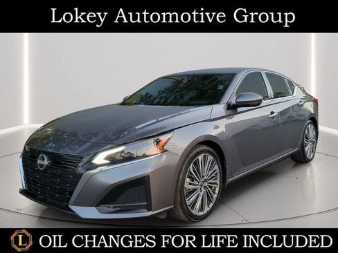 Certified 2024 Nissan Altima 2.5 SL FWD image 1