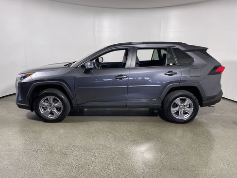 Certified 2024 Toyota RAV4 LE AWD/4WD image 6