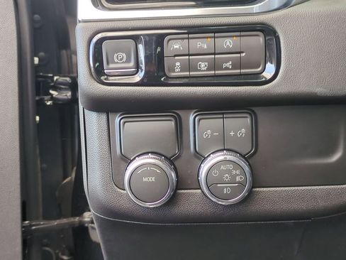 Used 2026 GMC Yukon Elevation RWD image 24