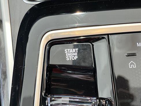 New 2026 BMW 760i xDrive AWD/4WD image 12