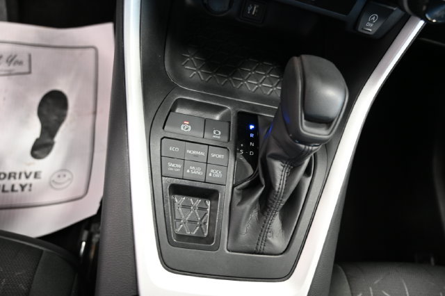 Used 2024 Toyota RAV4 XLE AWD/4WD image 19