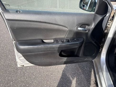 Used 2012 Chrysler 200 Touring image 14