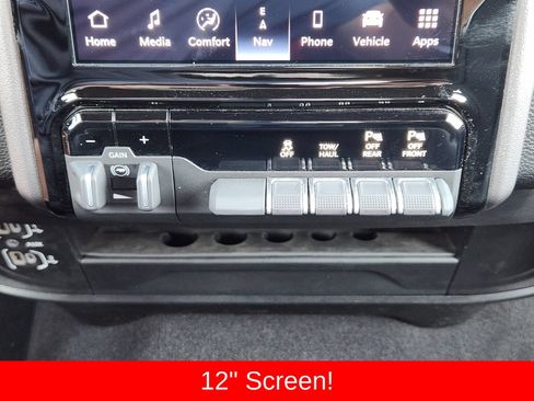 Used 2025 RAM 2500 Big Horn AWD/4WD image 27