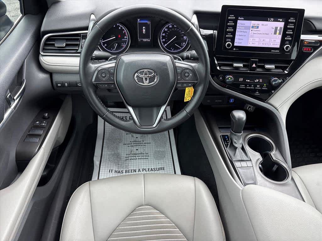Used 2023 Toyota Camry SE FWD image 4
