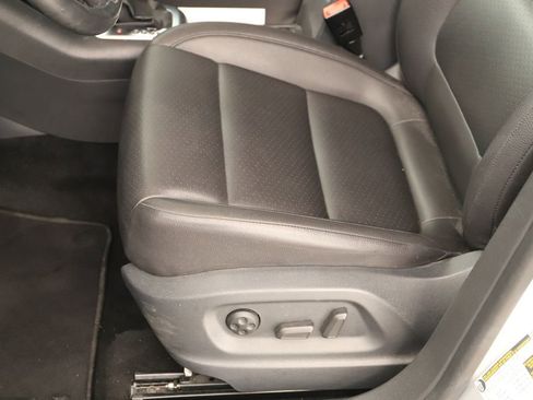Used 2017 Volkswagen Tiguan Wolfsburg Edition FWD image 25