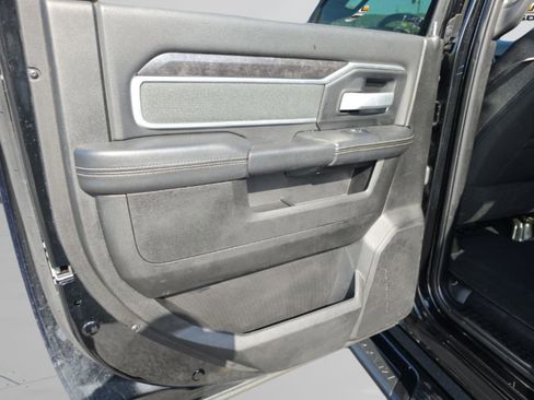 Used 2022 RAM 2500 Big Horn w/ Level C Equiment Group AWD/4WD image 22