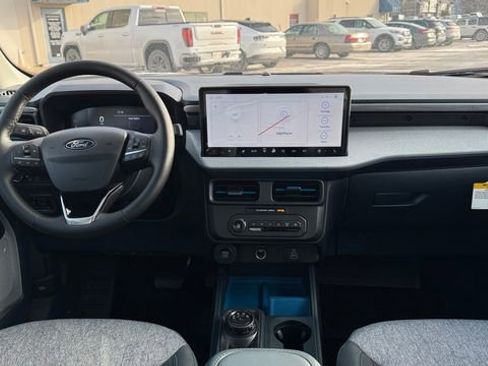 New 2026 Ford Maverick XLT w/ XLT Luxury Package image 18