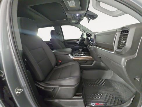 Used 2025 Chevrolet Silverado 1500 LT Trail Boss w/ Convenience Package II AWD/4WD image 15